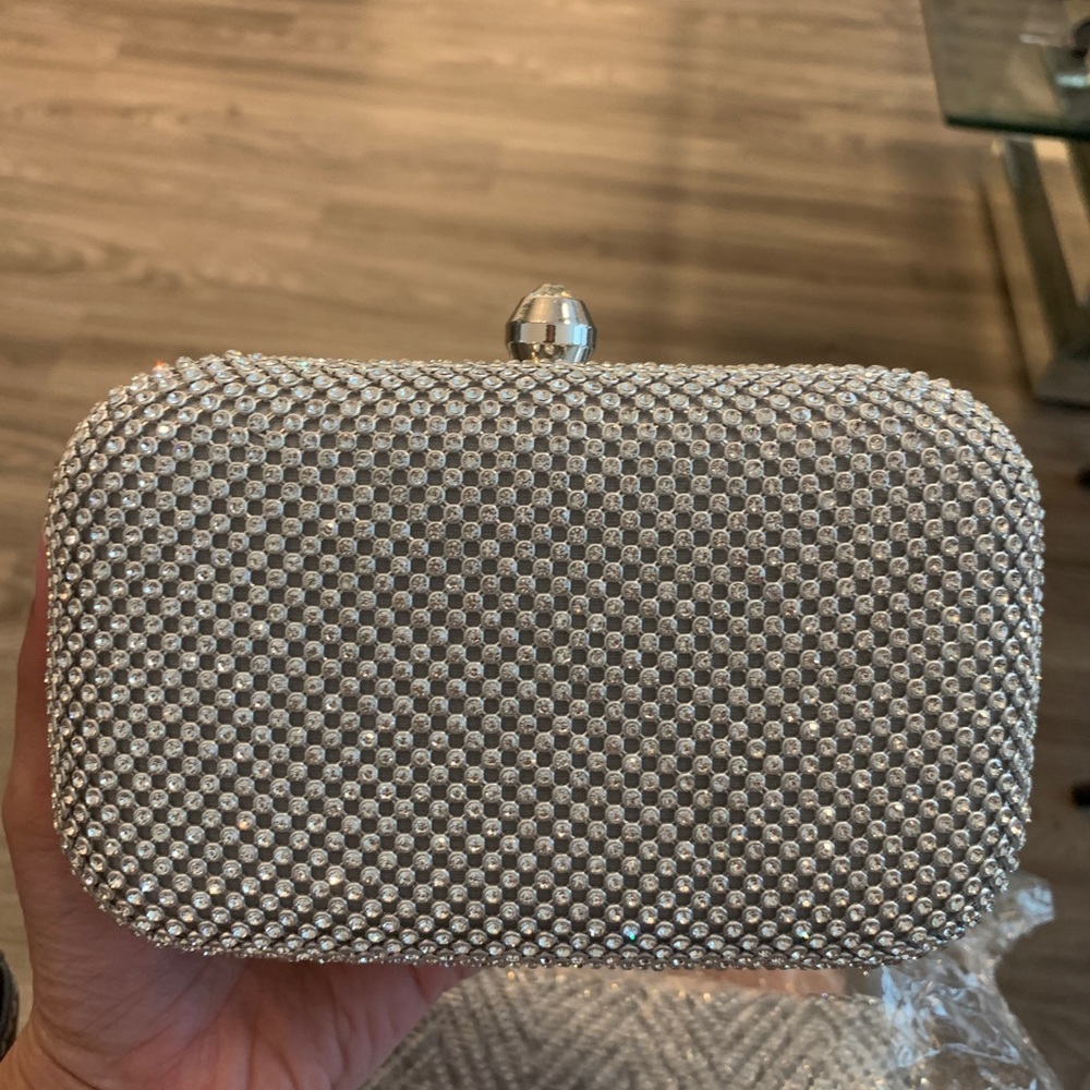 Rhinestone clutch. Silver.